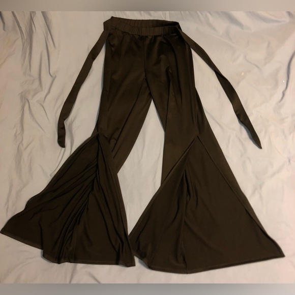 Forever 21 black dressy slacks, size medium, with slits , sexy styling EUC - Picture 4 of 16
